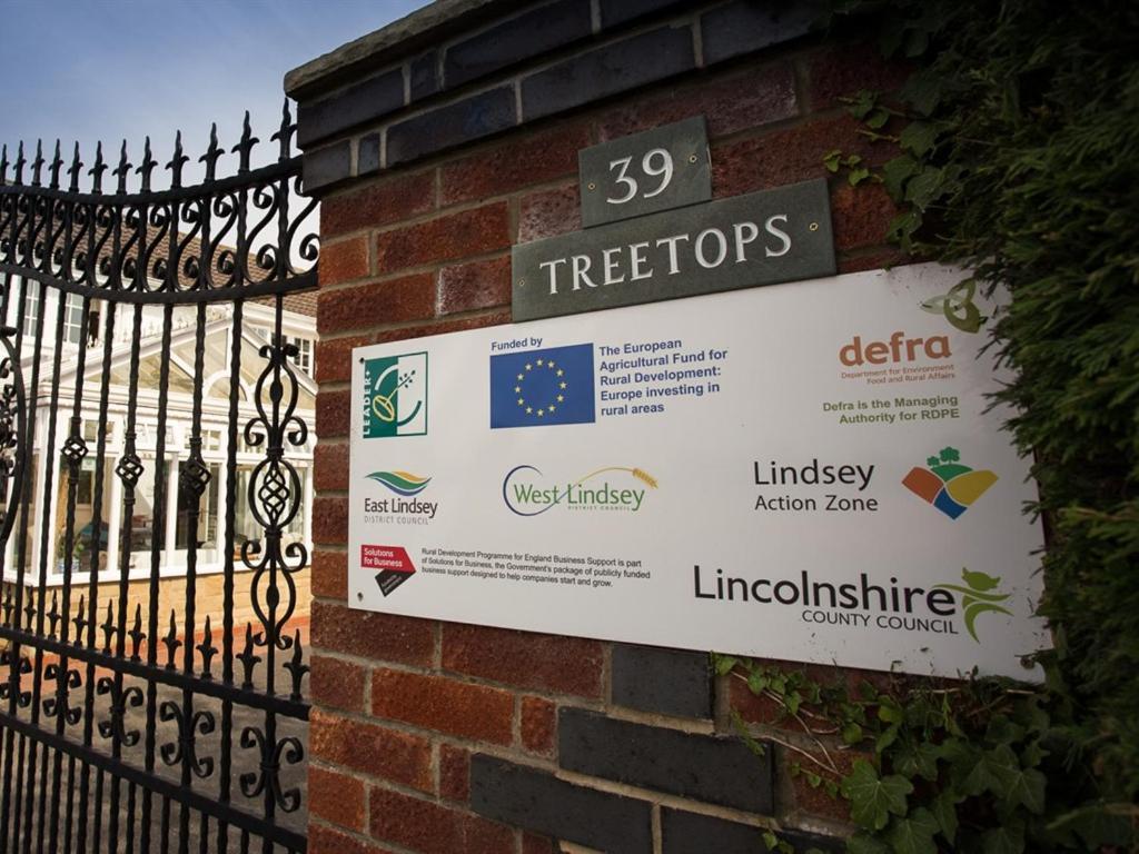 Treetops Cottages & Spa Grimsby Exterior foto